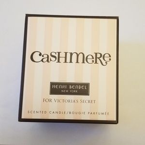 Victoria's secret scented candle